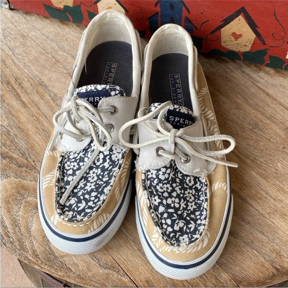 Sperry Top-Siders Floral Floral Pattern‎ Boat Shoes